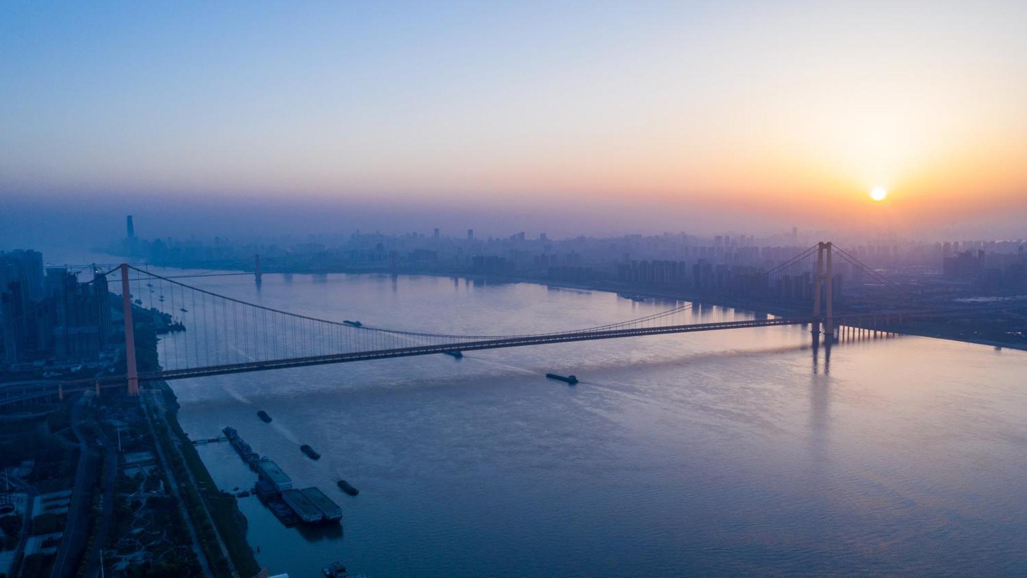 Intercontinental Wuhan By Ihg - Yangtze River View Екстериор снимка