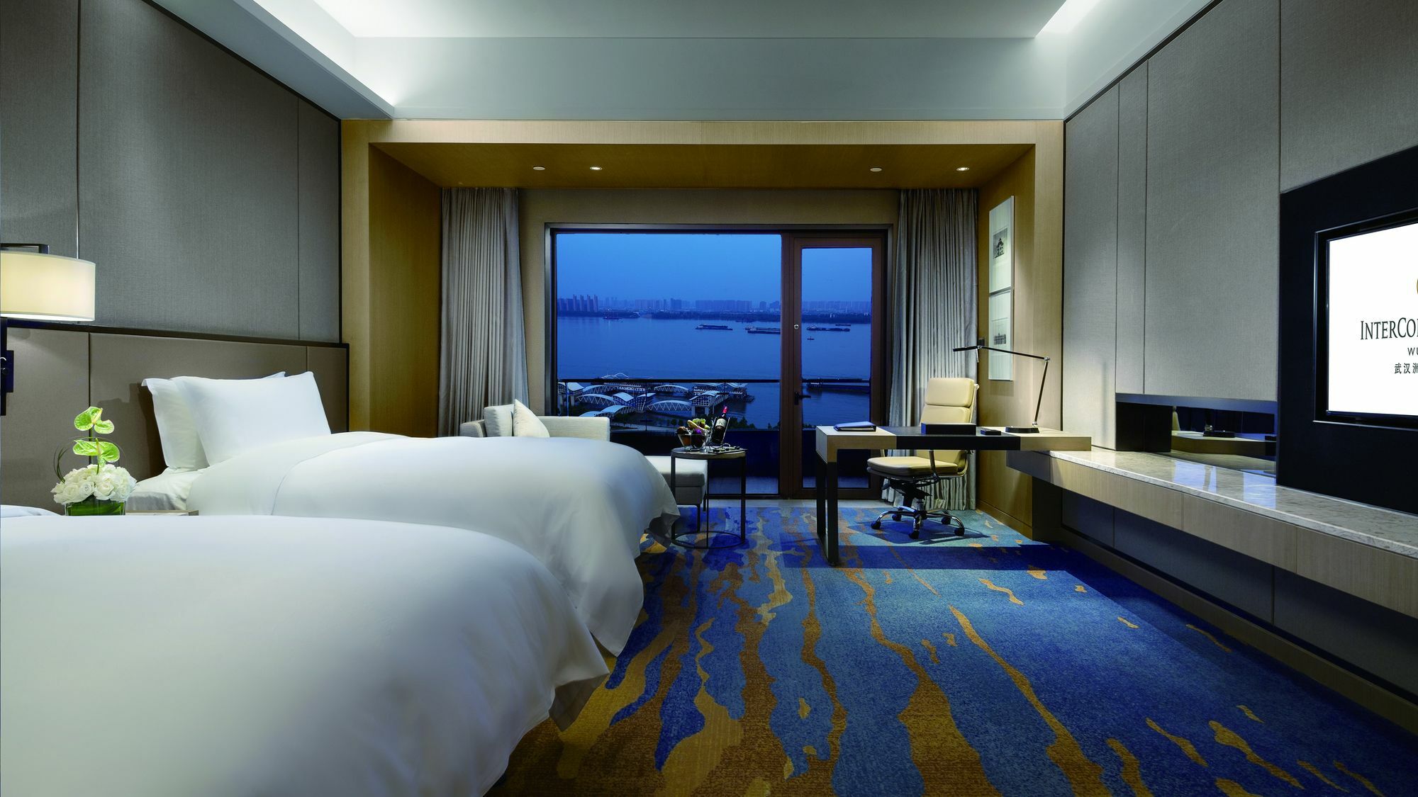 Intercontinental Wuhan By Ihg - Yangtze River View Екстериор снимка