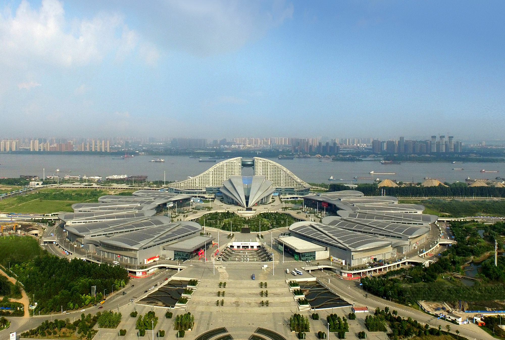 Intercontinental Wuhan By Ihg - Yangtze River View Екстериор снимка